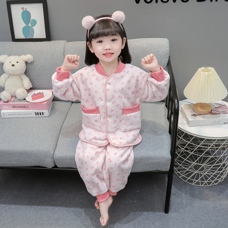 女童睡衣秋冬款2024新款儿童法兰绒家居服宝宝冬季珊瑚绒女孩套装