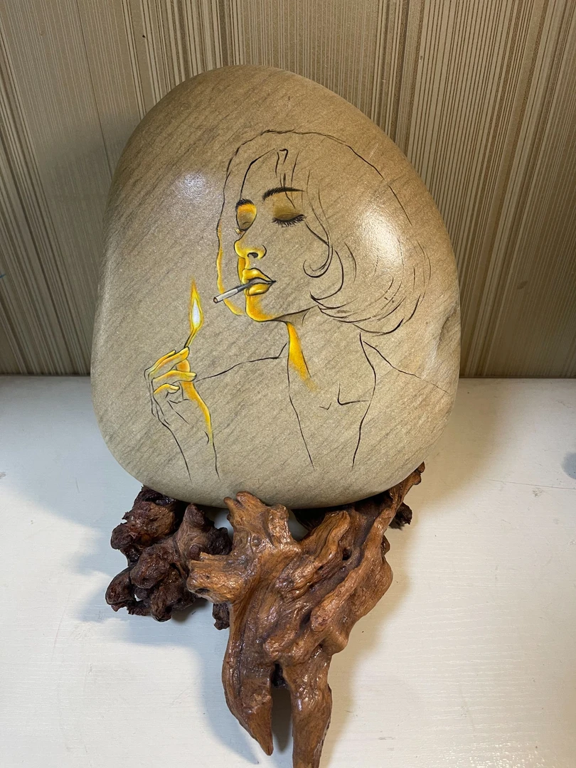 手绘石头画个性摆件