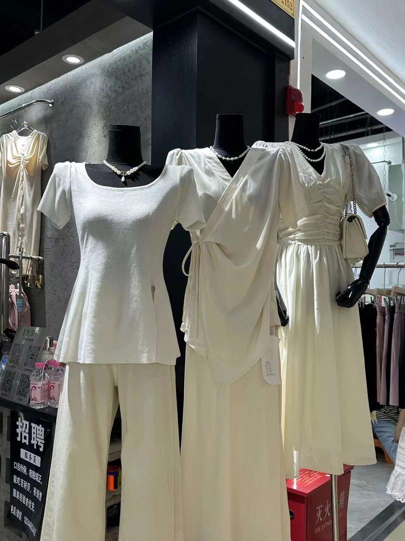 女装孤品秒杀15元起不退换