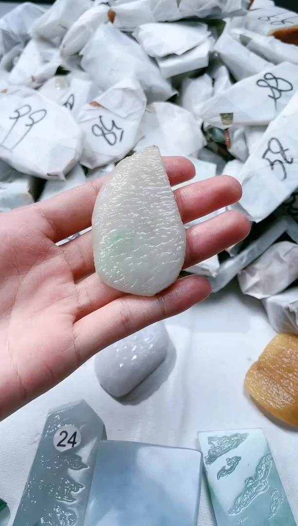 【闪购商品】翡翠颈饰未镶嵌翡翠