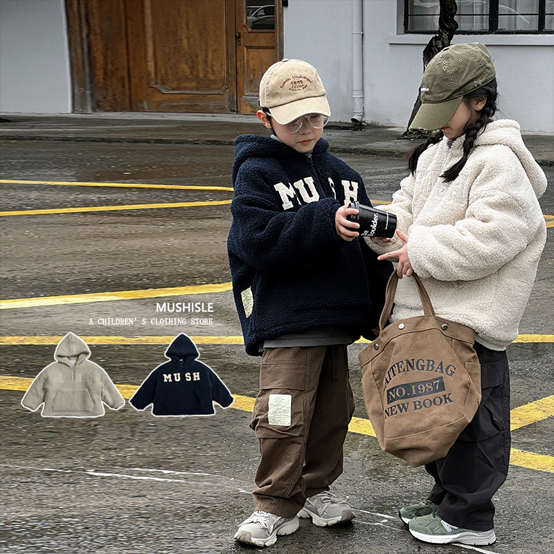 阿又春季男童纯色字母加厚圆领儿童宽松外套复古耐看复古83070D