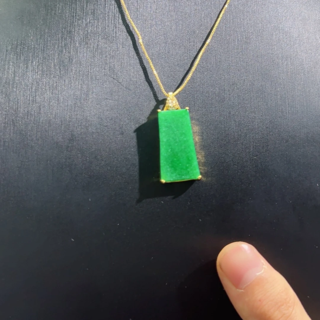 【闪购商品】翡翠颈饰未镶嵌