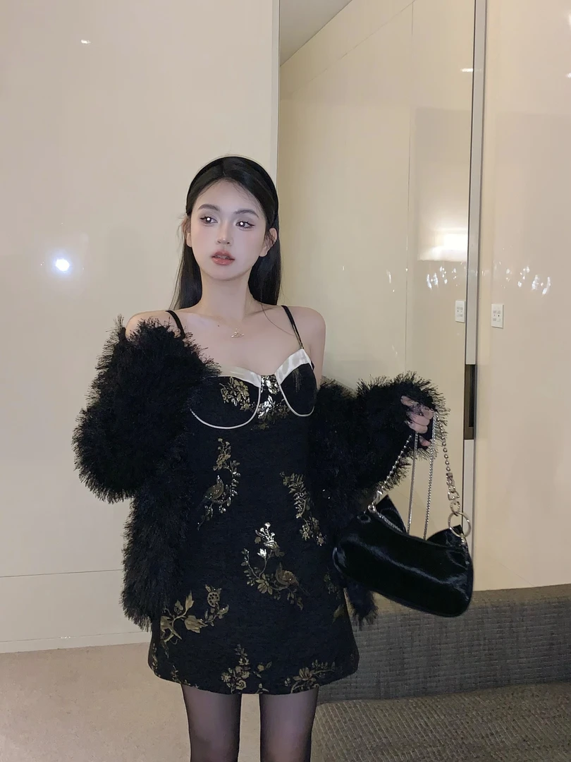 辣妹复古收腰小黑裙金丝提花修身显瘦短款聚会生日小礼裙两件套女