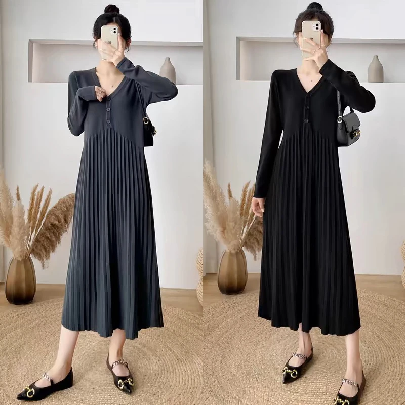 秋冬时尚减龄大气A摆毛衣裙极简风针织气质V领长款连衣裙