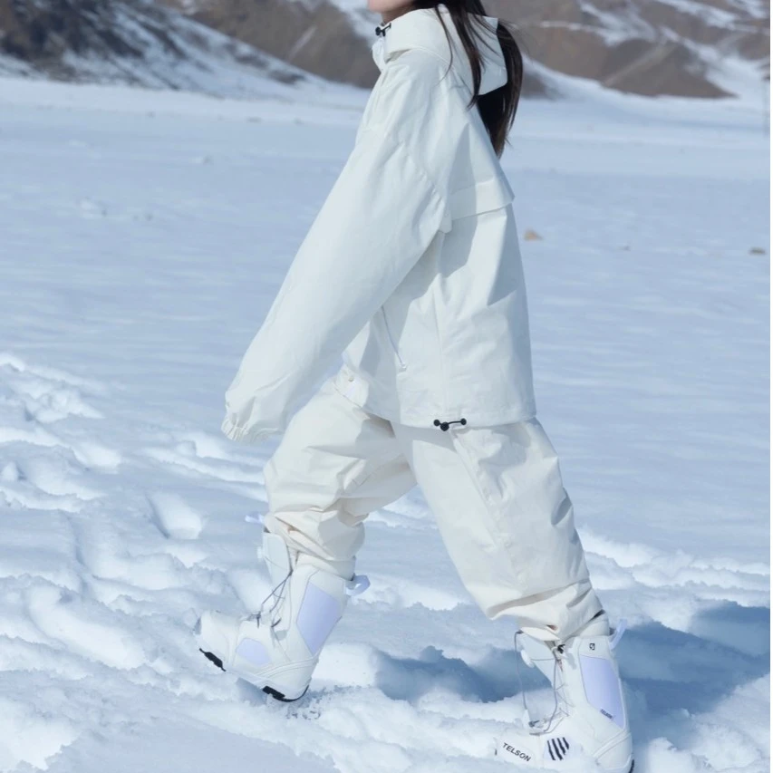 盲盒大作战单板雪服线下展样捡漏