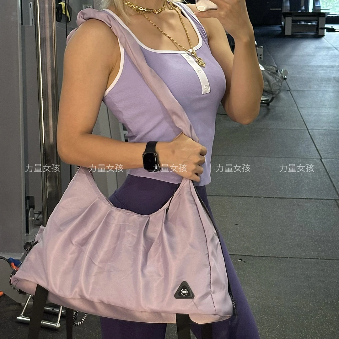 力量女孩—【百搭单肩斜挎包】抽绳大容量运动健身包