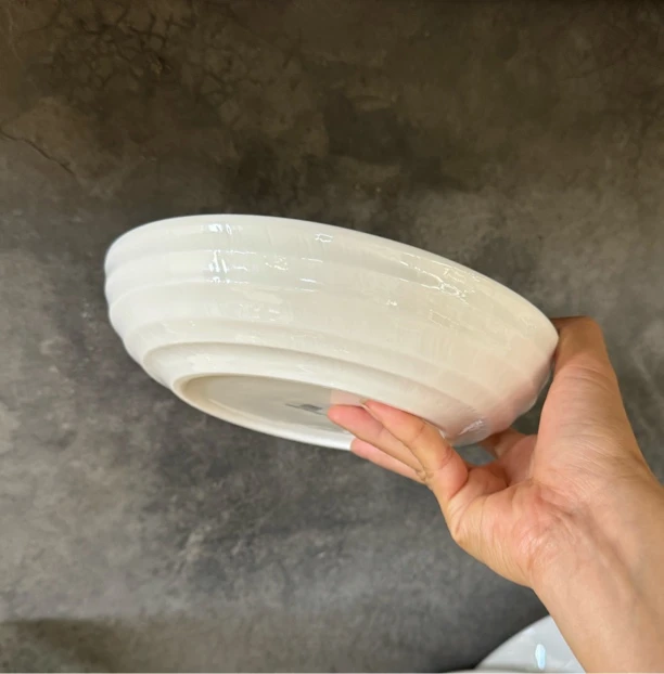 8.3英寸波纹深盘简约汤盘白釉