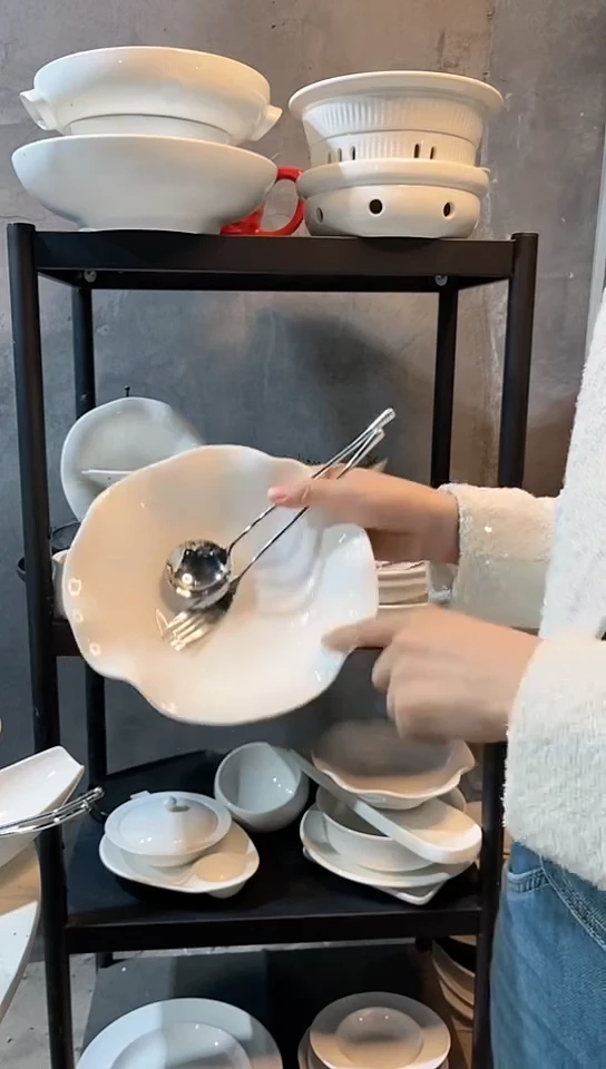 【闪购商品】瓷其他8.3英寸涟漪荷口盘微瑕不带勺叉