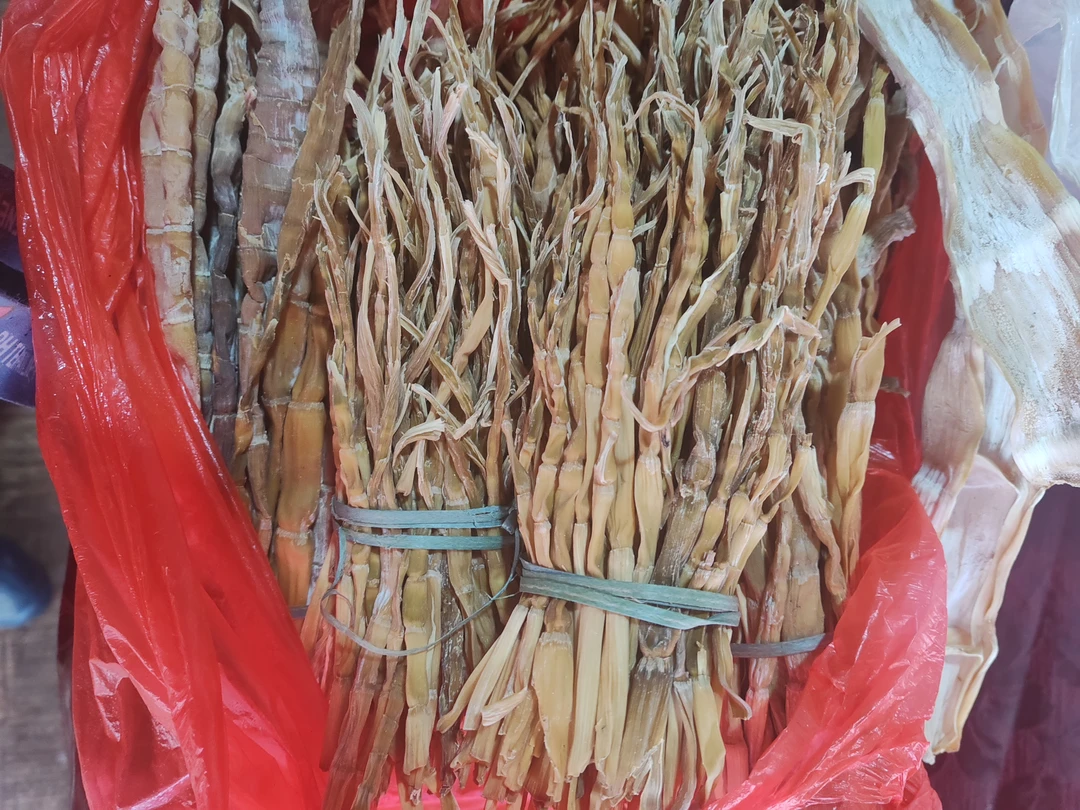 新鲜的干小春笋，备除了甘肃海南岛内豪古西藏新疆宁夏青海不卖
