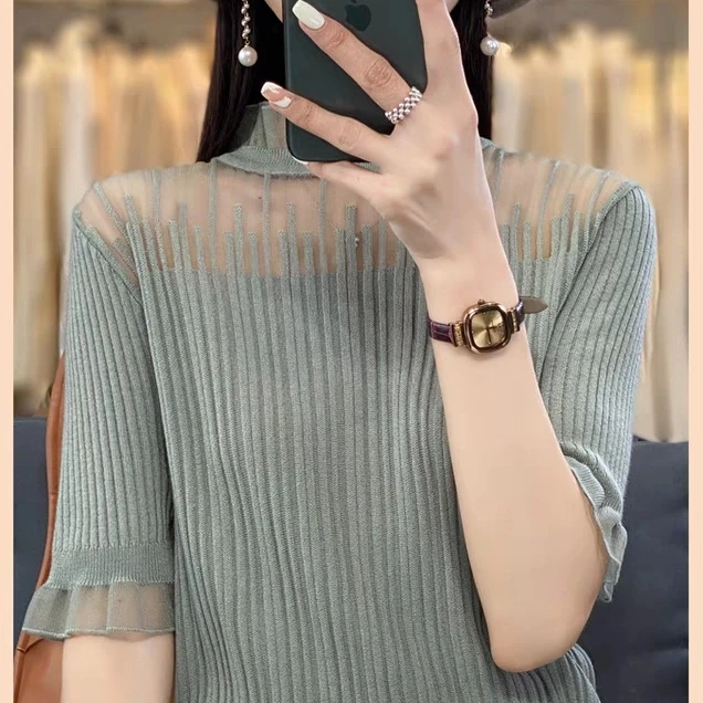 蕾丝拼接精纺羊毛中袖五分袖打底衫