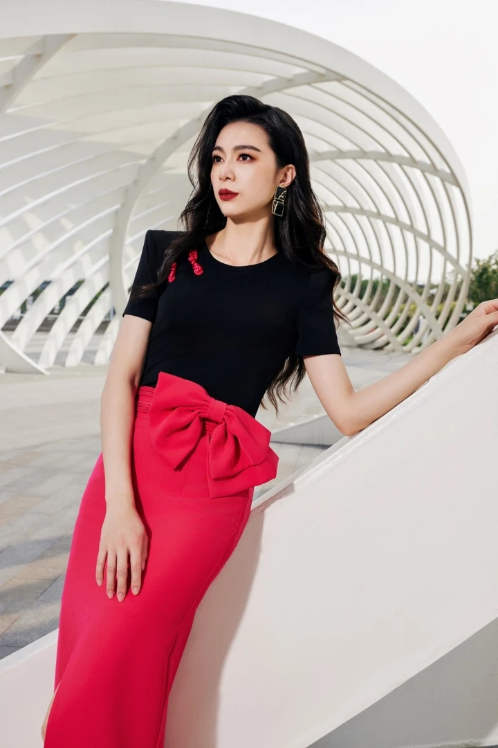 林静茜原创设计套裙