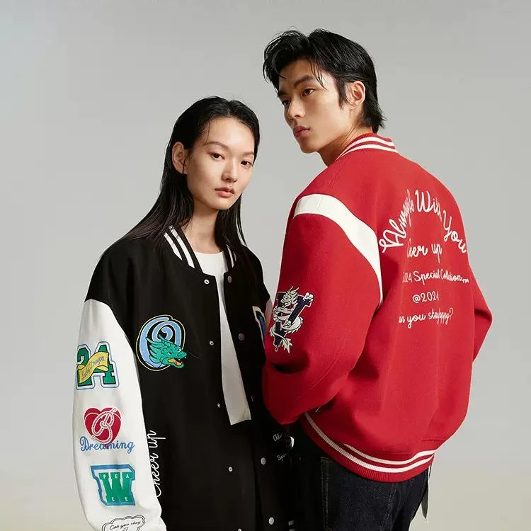 太平鸟男装复古棒球服拼接情侣夹克撞色刺绣休闲外套BWBCE1177