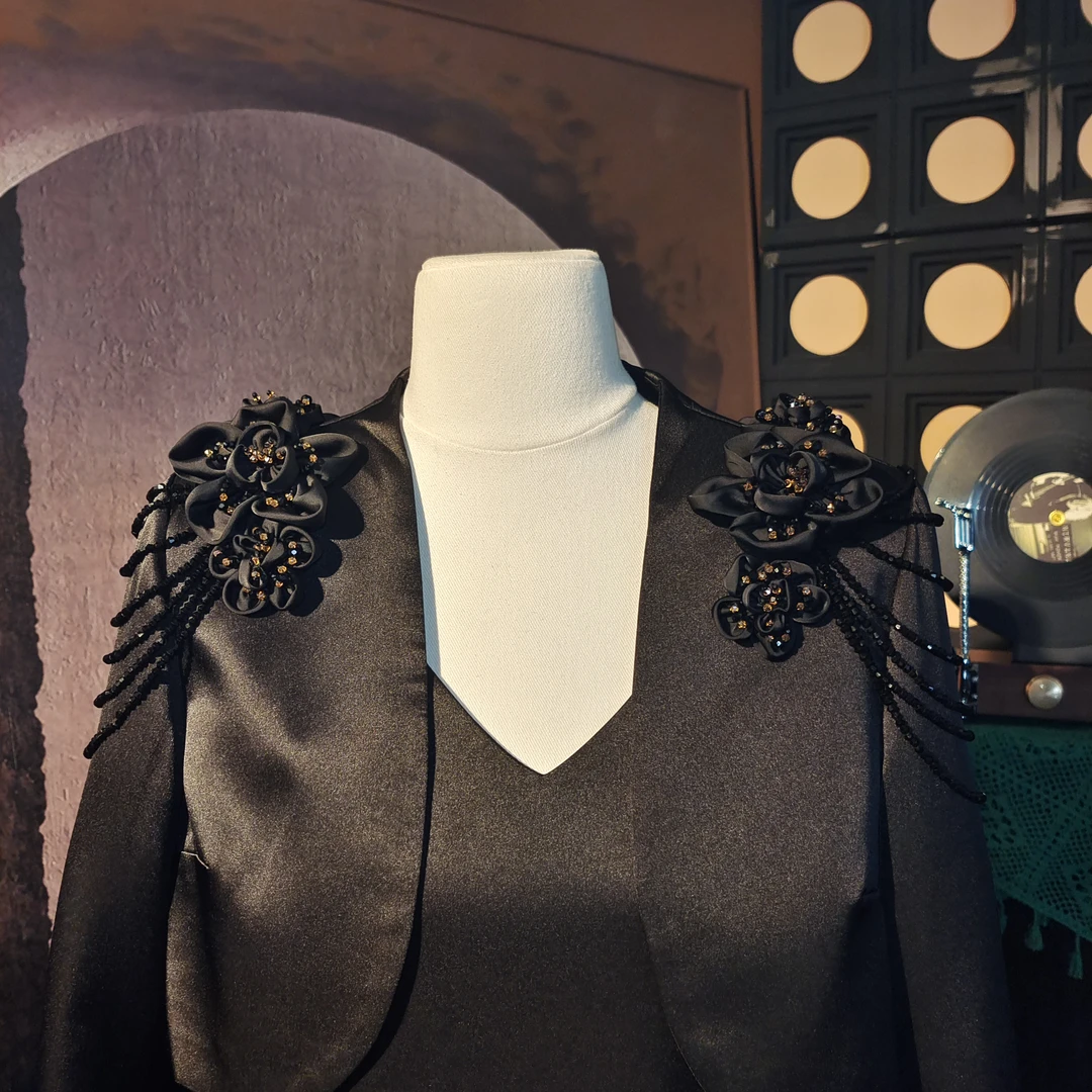 梨花带雨水晶流苏肩章带别针AZ112