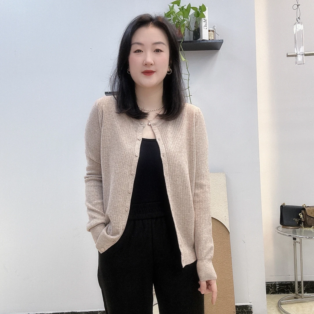 2024秋季小开衫休闲风新款百搭上衣女温柔圆领长袖针织衫宽松外搭