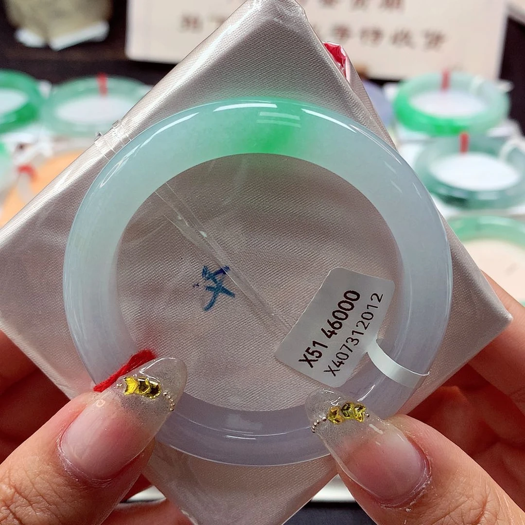 翡翠手镯未镶嵌8号66