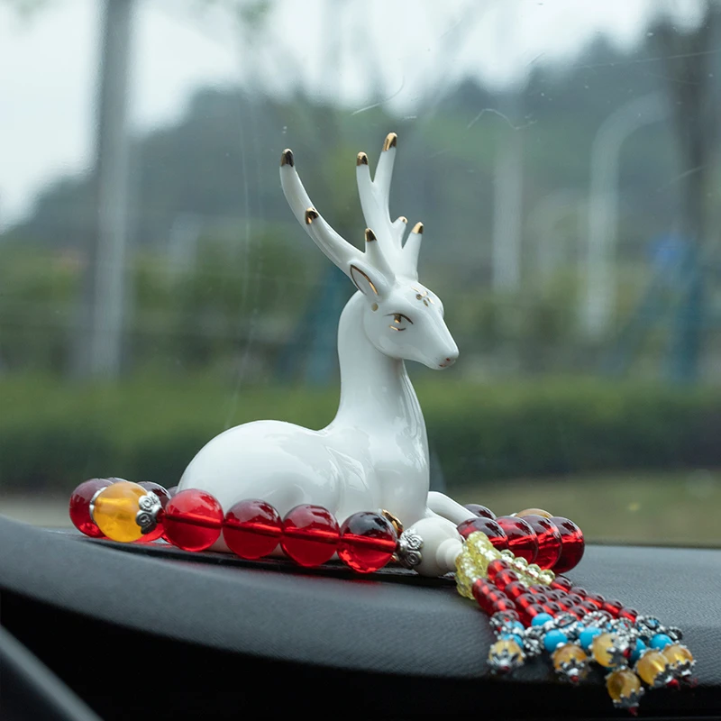 汽车内摆件中控台高档车载车上电视柜装饰品一路平安鹿女男士新款