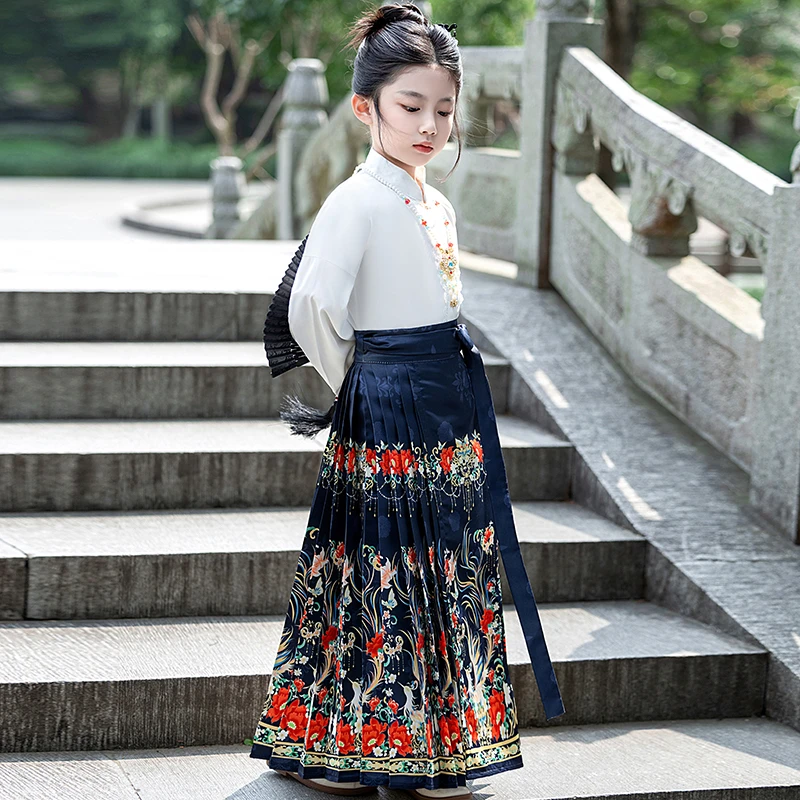 2024女童马面裙汉服明清汉服复古演出服中国风秋冬女童古装儿童