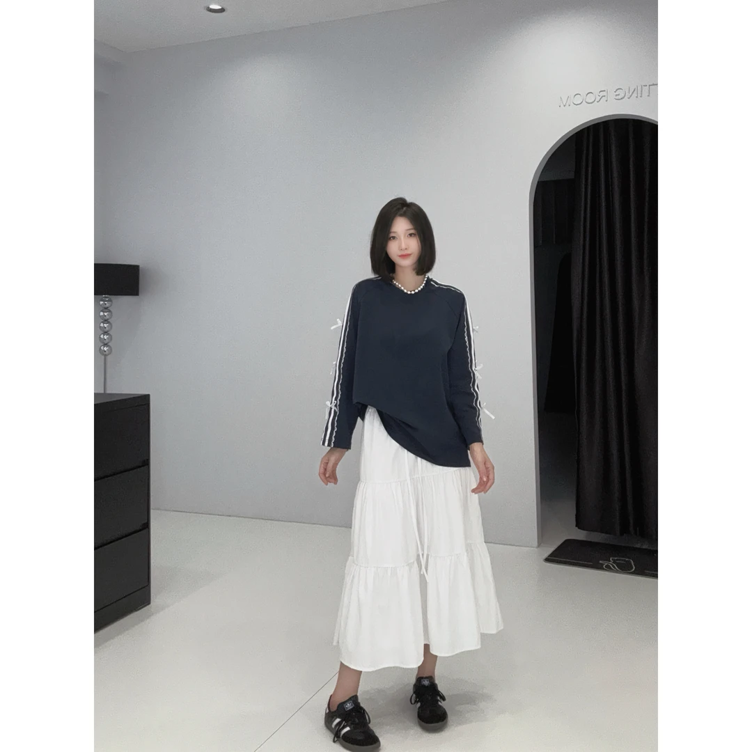 周老板/秋季新款条纹蝴蝶结上衣+显瘦半身裙白月光气质连衣裙