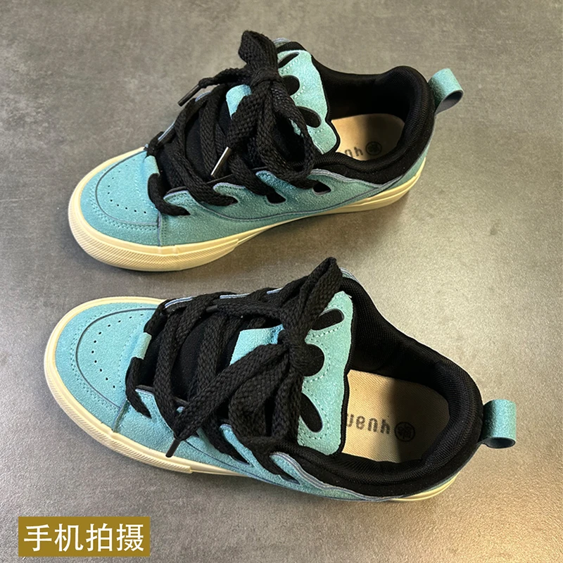 网红鞋子男2025新款男款滑板鞋潮流百搭面包鞋男生休闲学生帆布鞋