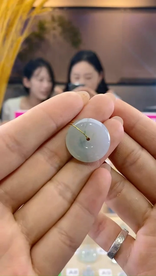 【闪购商品】翡翠颈饰未镶嵌平安扣