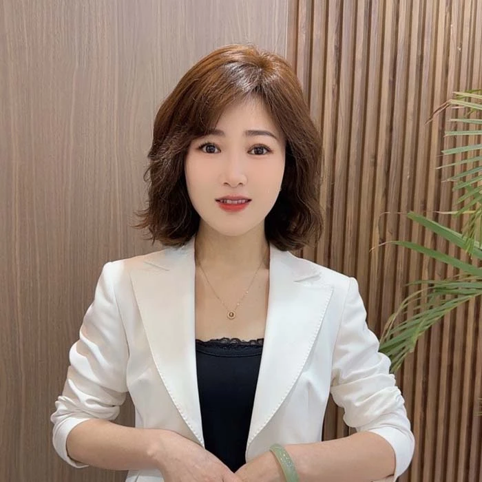 Shinuoge/新款时尚方便遮白发中长烫发全真发手工钩织假发套