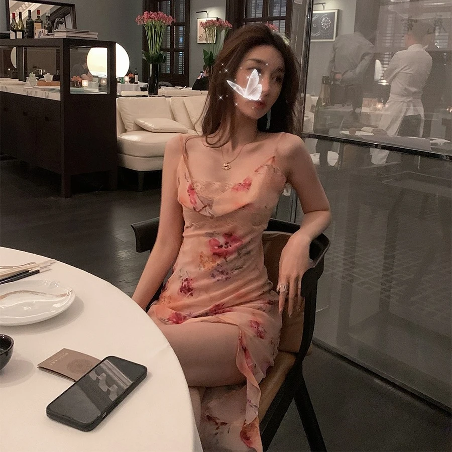 【纯欲氛围】吊带荡领碎花连衣裙女夏法式蕾丝拼接荷叶边开叉长裙