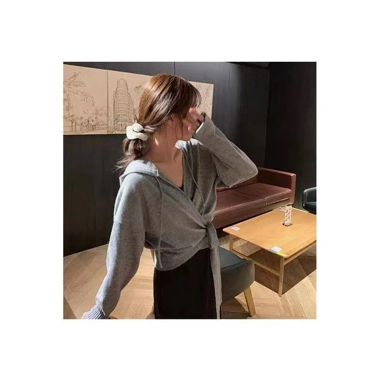 《雨桐精选5.19》灰色绑带连帽上衣-9879