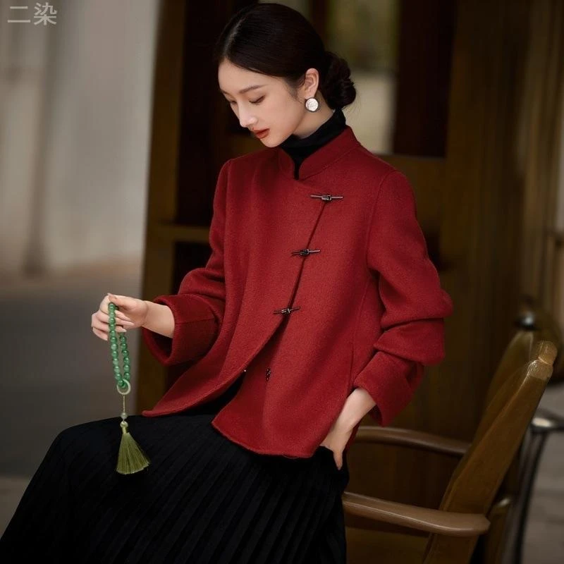 新加厚国风红色短款外套女秋冬新款简约时尚百搭小个子气质上衣
