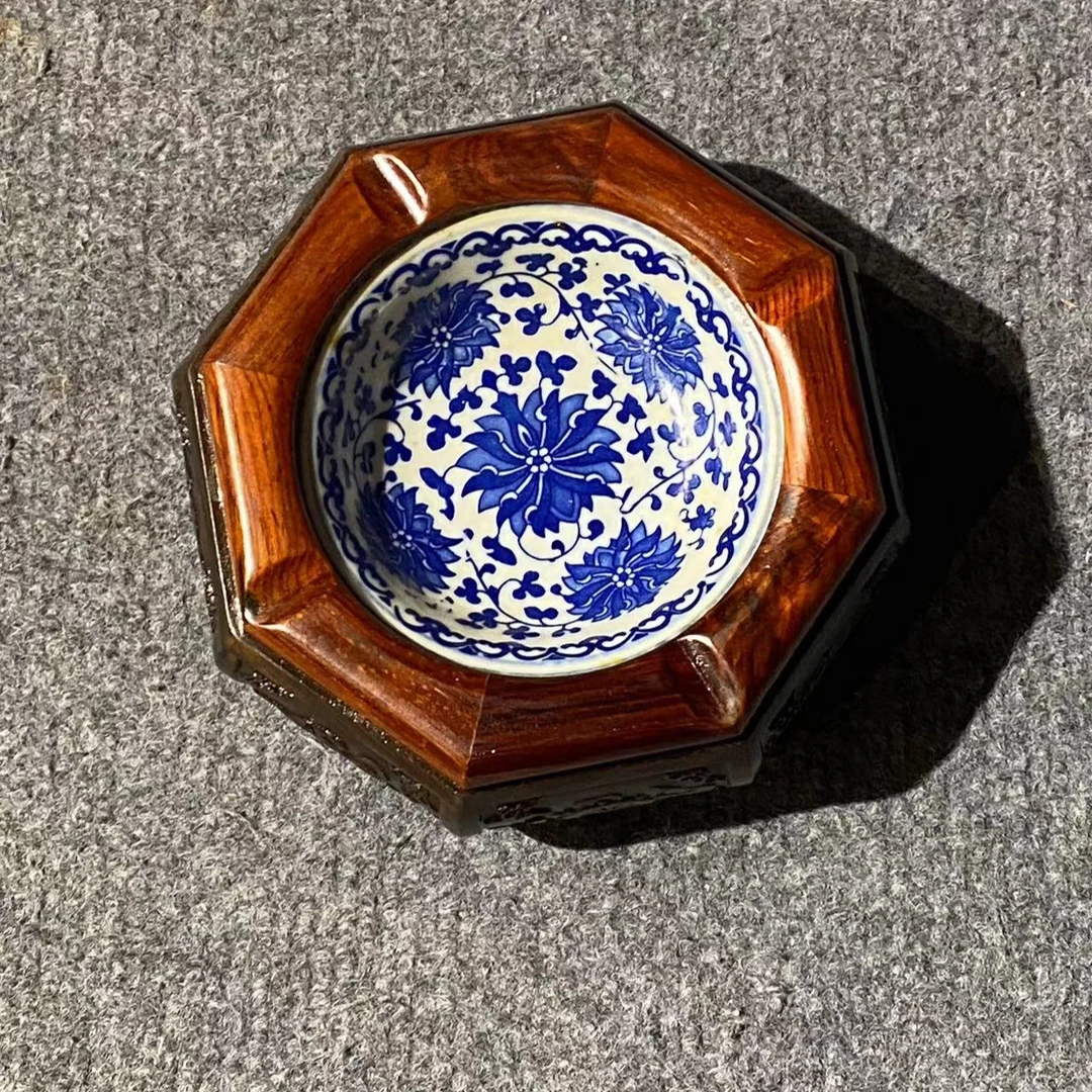 烟灰缸结实耐用，通根通料