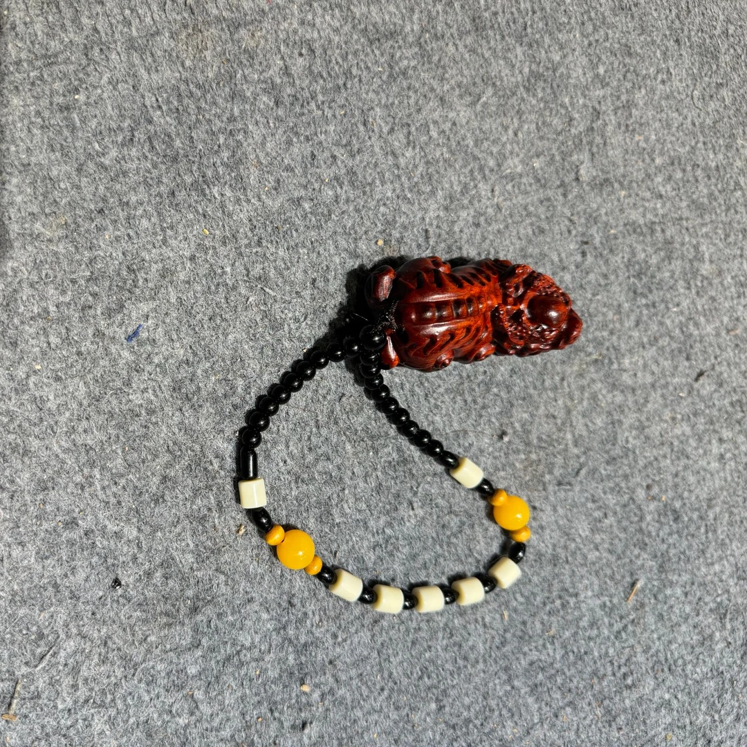 木质手把件貔貅，直播间随机发货