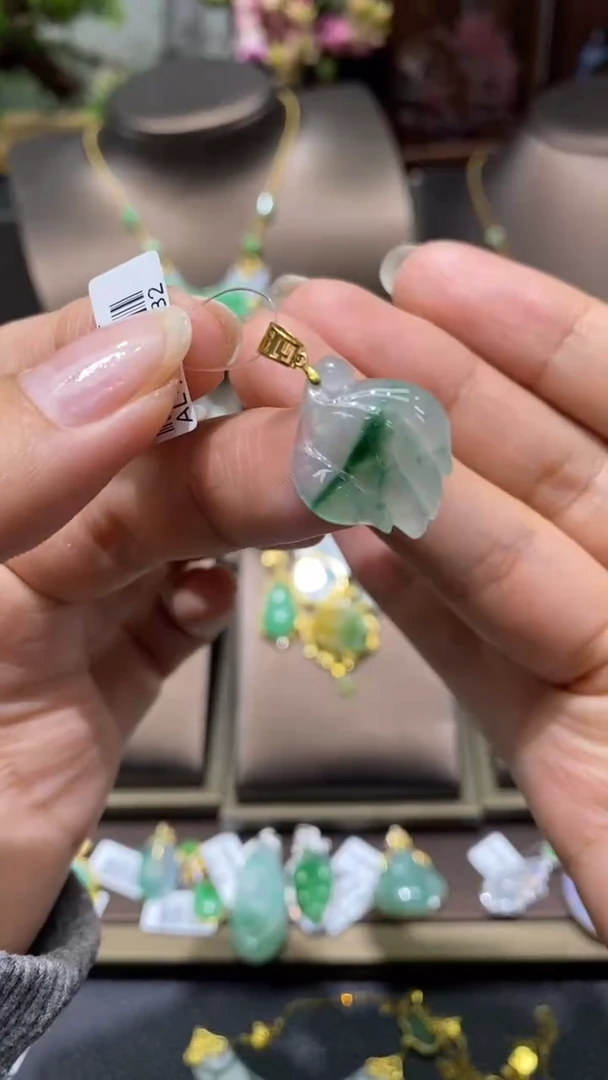 【闪购商品】翡翠颈饰未镶嵌净货4857