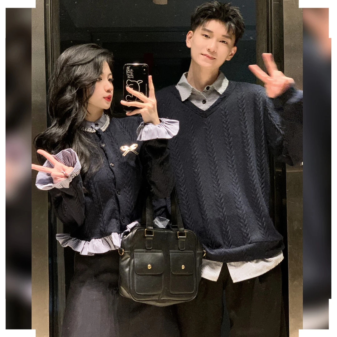 情侣装秋冬2025新款ins超火毛衣男韩版宽松法式针织衫外套男黑裤