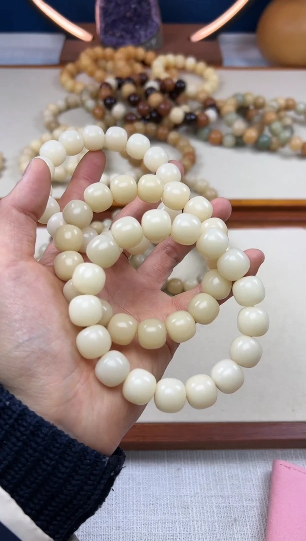 【闪购商品】菩提根/象牙果吊坠13*14手工干磨老籽白单圈2604