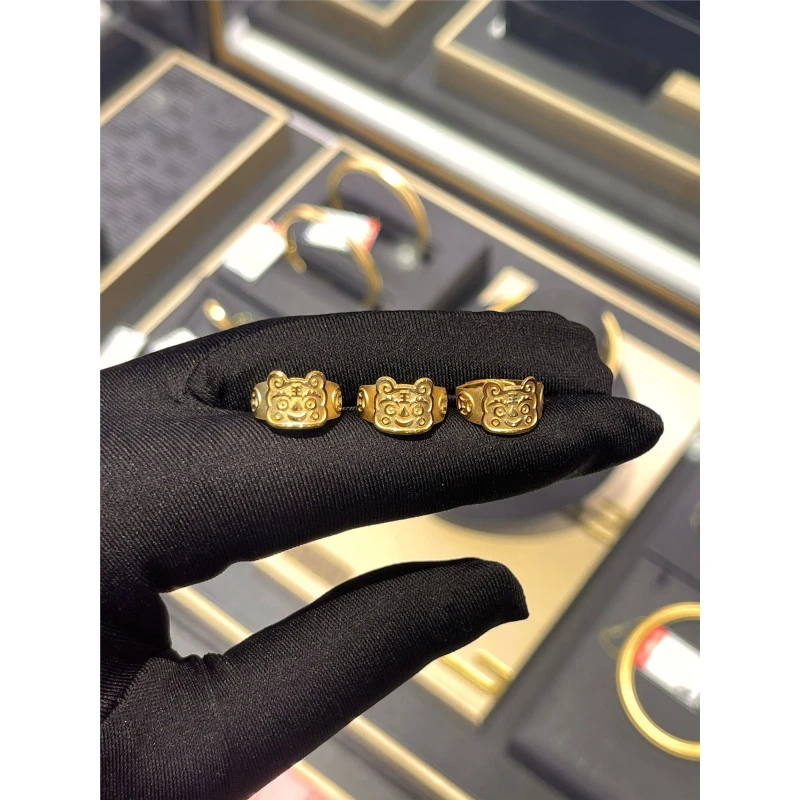 铜合金戒指 布老虎宝宝满月周岁金色戒指儿童婴儿戒指老虎戒指