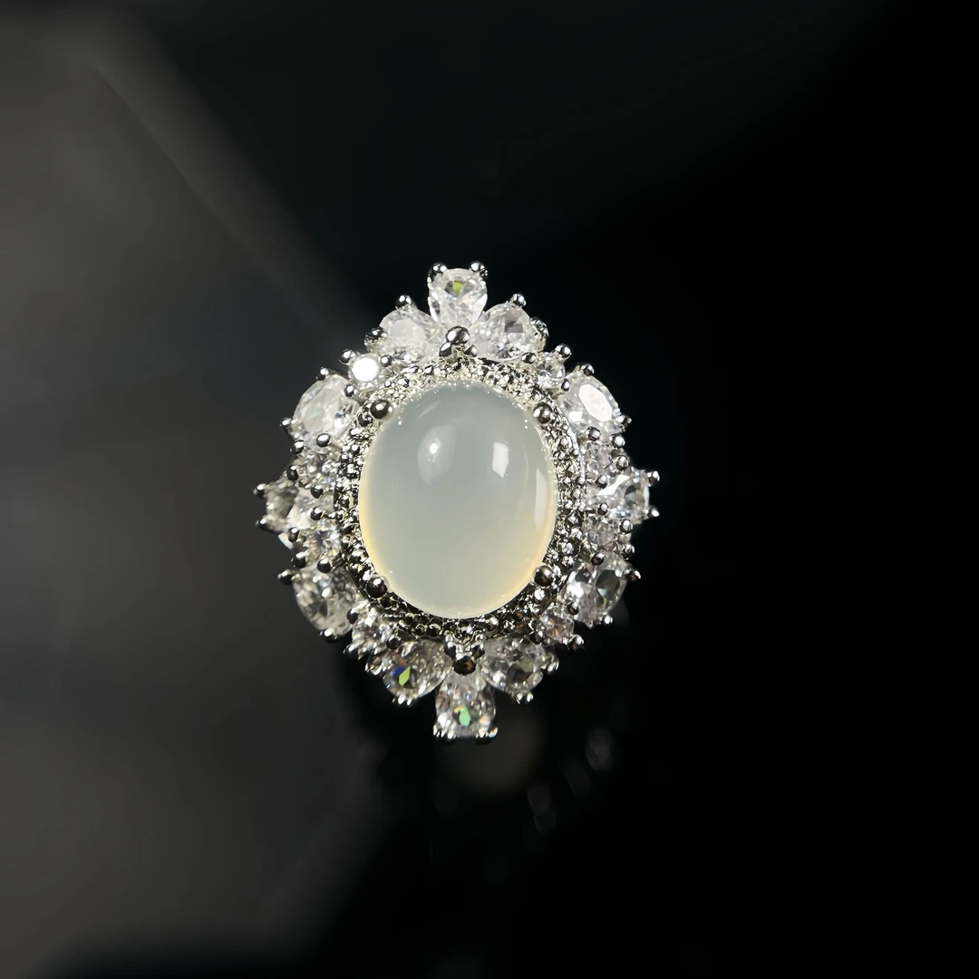 冬日高冰白月光玉髓戒指