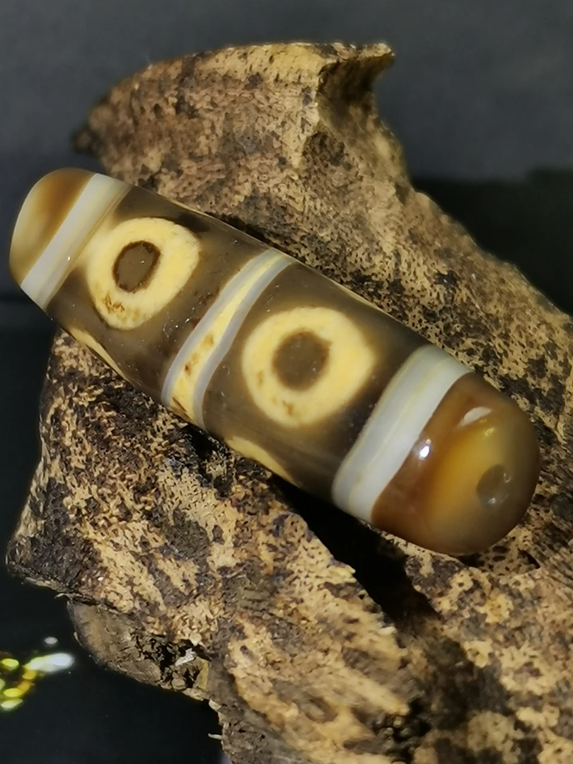 天然缠丝八⭕️线条流畅玛瑙玉髓珠宝配饰肉质厚实皮壳细腻风化熟糯