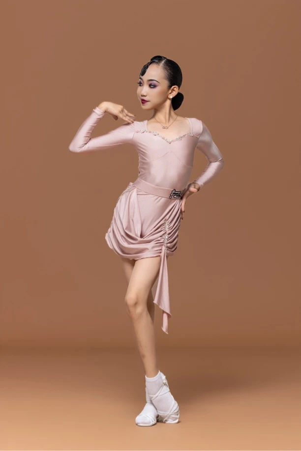 FZS DANCE L222冬季新款冰莓粉长袖分体胸口小花款练功服