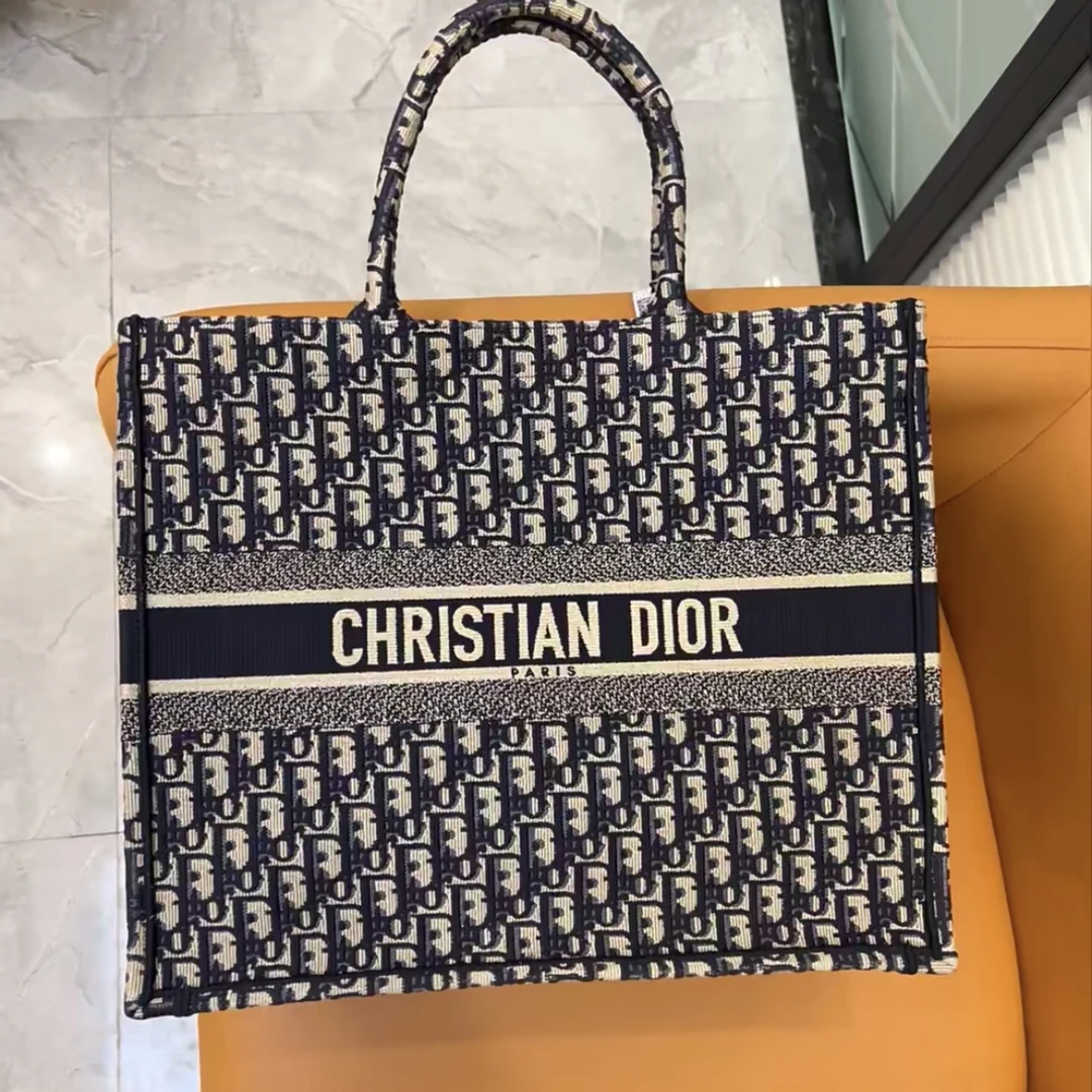 95新 DIOR/迪奥  【杨贵妃专属】迪奥 老花刺绣大号 托特包