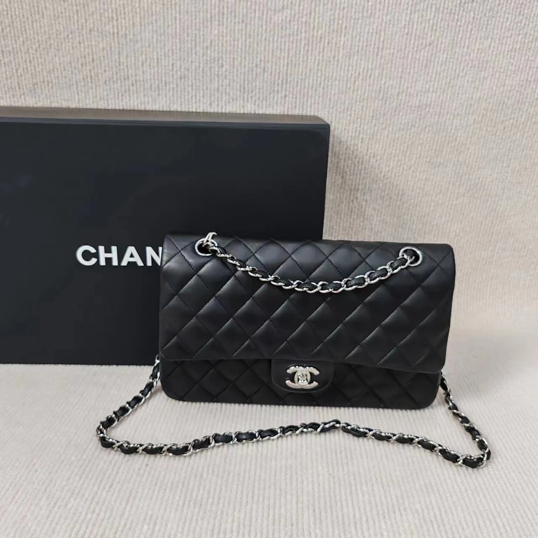 95新 Chanel/香奈儿 小鱼儿/4060601/中号经典黑色银扣光面口盖包