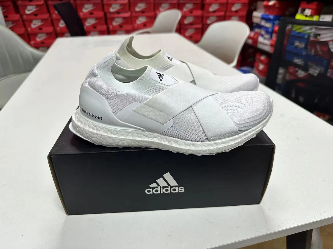 【微瑕PP】Adidas防滑耐磨 低帮 板鞋 女款 白色H02815