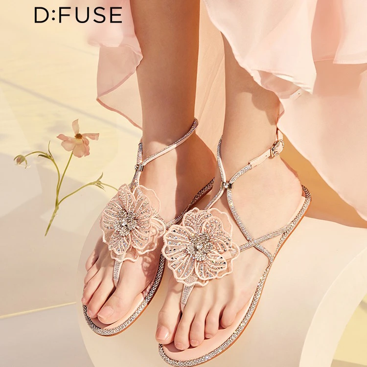 迪芙斯仙女风凉鞋花卉夏水钻夹趾绕带拖鞋平底DF32115338