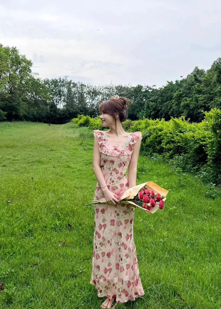 卡卡同款百搭《秘镜花园》海棠鱼尾连衣裙气质女