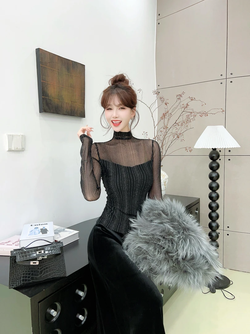 《流光梦境》加绒细闪亮丝条纹气质打底衫 （衣长54）