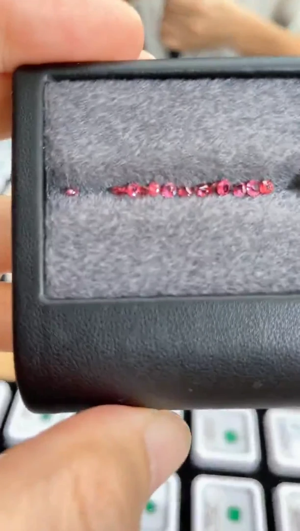 【闪购商品】蓝宝石裸石未镶嵌86分帕帕拉恰