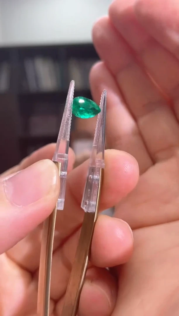 【闪购商品】祖母绿裸石未镶嵌1.45ct潘杰希尔