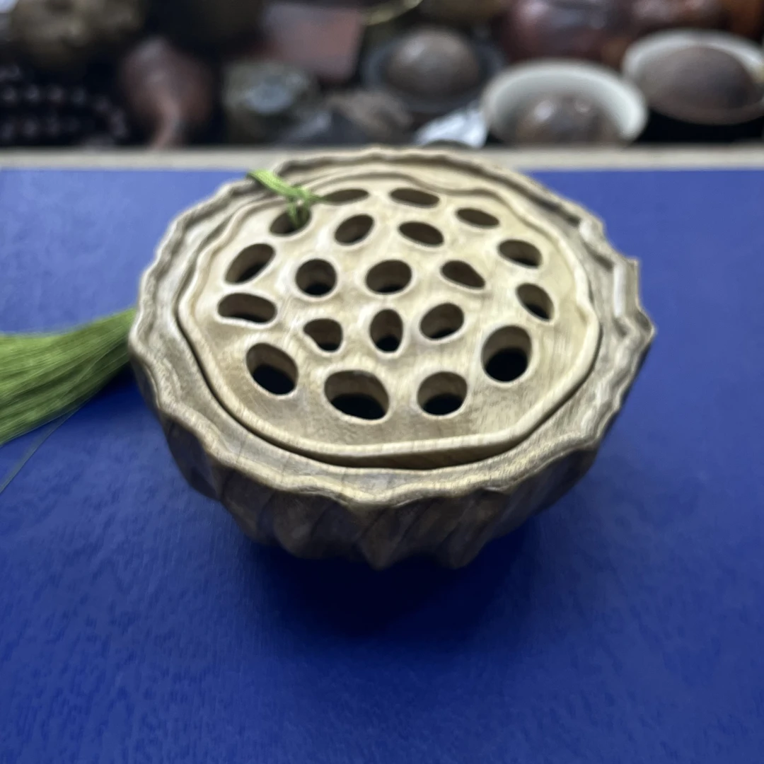 247 阴沉木整料挖莲蓬莲花香炉摆件