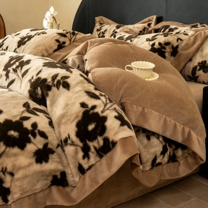 【九】冬季新款保暖A类宽边工艺款丹麦兔毛绒牛奶绒床单四件套