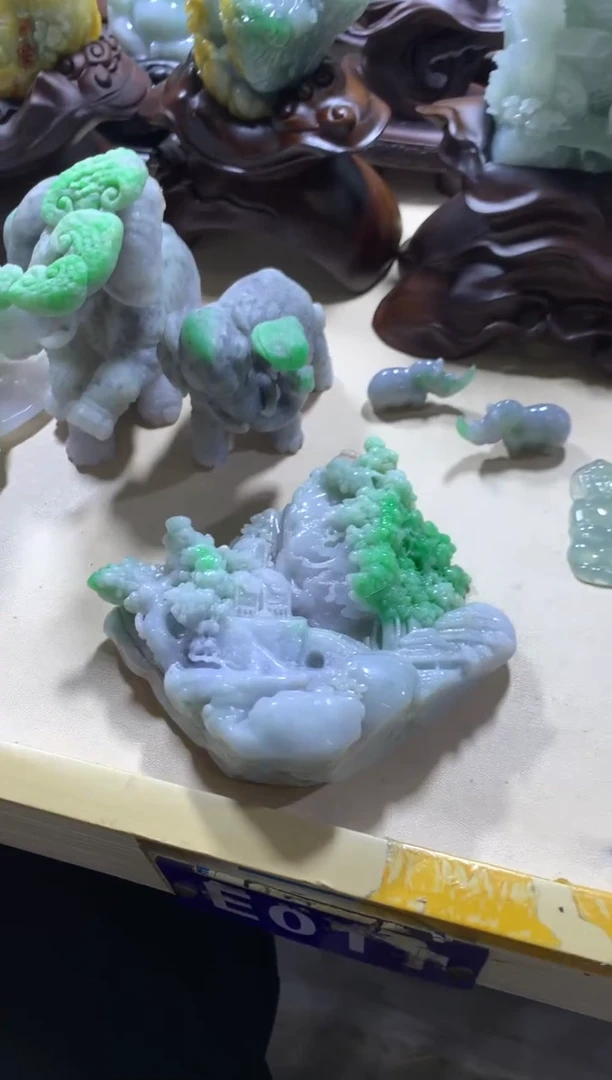 【闪购商品】翡翠摆件未镶嵌翡翠摆件