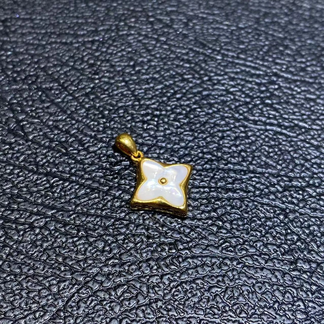 【老铁专属】18k金白贝母菱型老花吊坠，气质轻奢精美