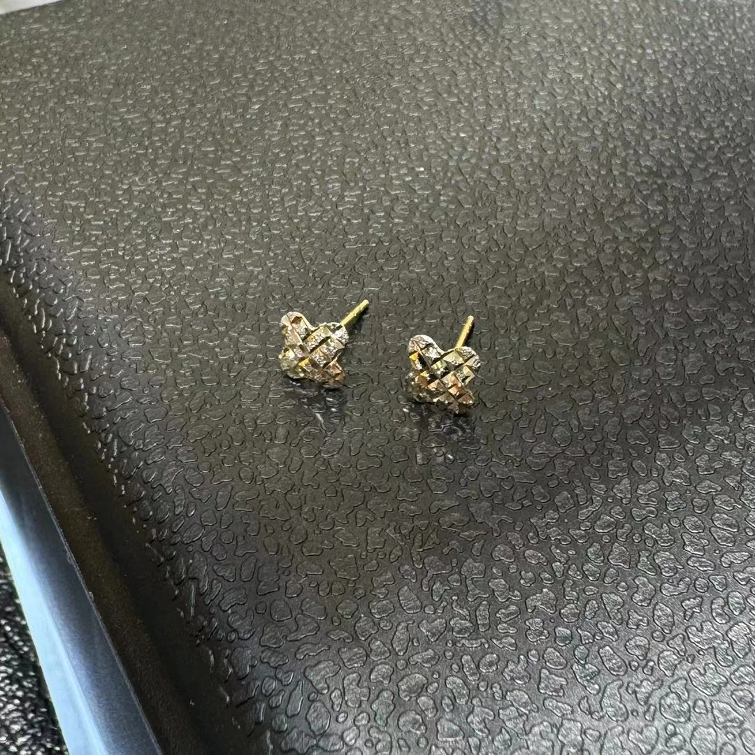 【老铁专属】18k金爆闪切面四叶花花耳钉一对
